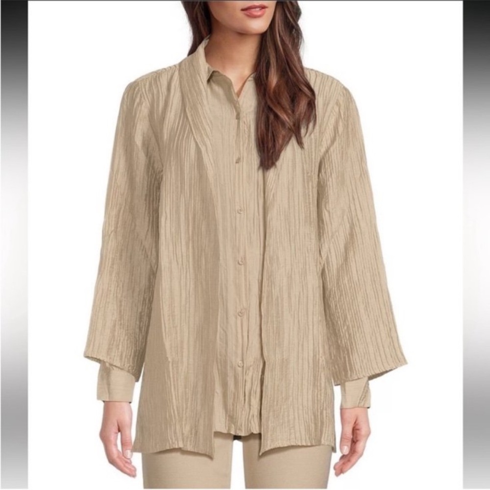 NWT Eileen Fisher Crinkle Shimmer High Collar
Bracelet Sleeve Open Front Jacket